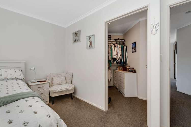 18 Chesterfield Way Orewa_15