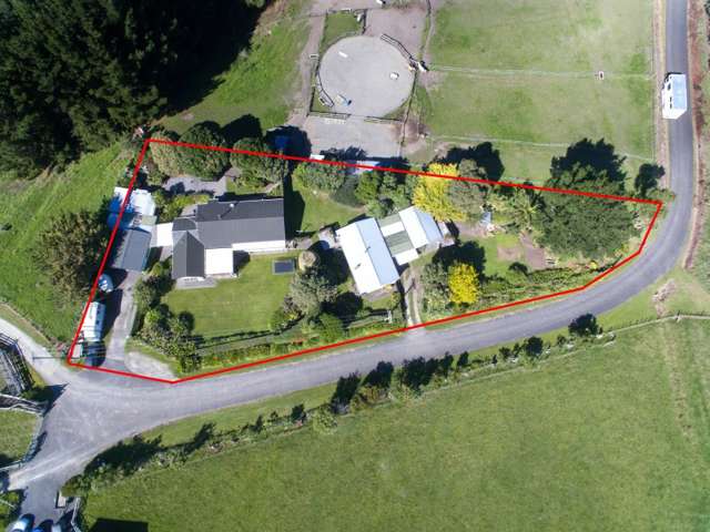 196 Holmwood Road Kaitoke_2