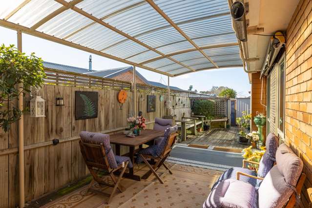 22/2 William Donald Drive Solway_1