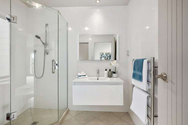 38 Helvetia Drive Browns Bay_14