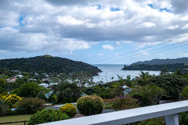 Mangonui with Exquisite Views