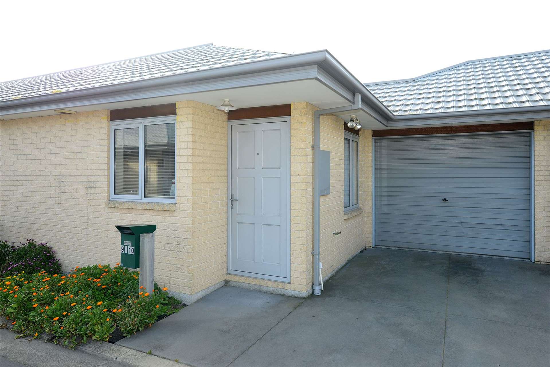 9/10 Collins Street Addington_0