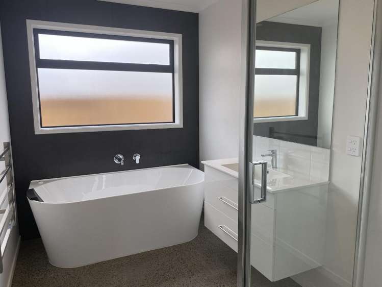 36 Taurangawaka Road One Tree Point_12