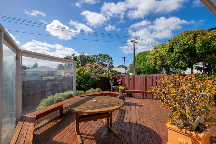 34 Smale Street Point Chevalier_6