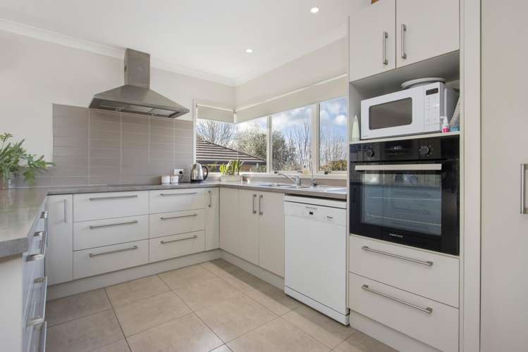 8 Uretara Drive_4