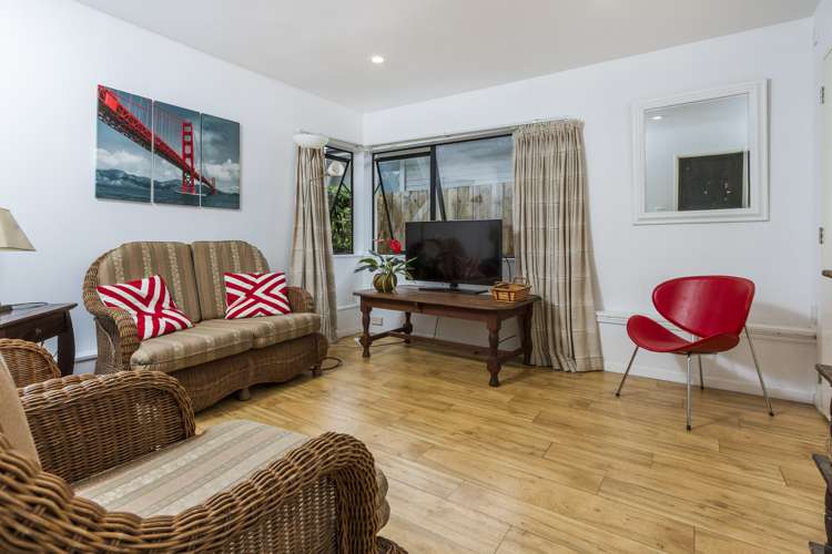 850 East Coast Road Oteha_9