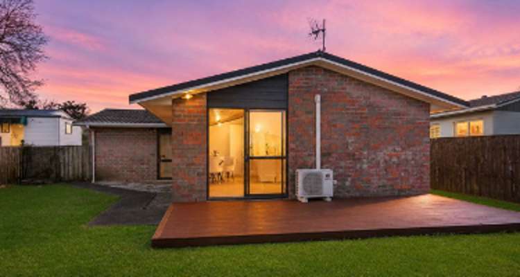 1596b Great North Road_0