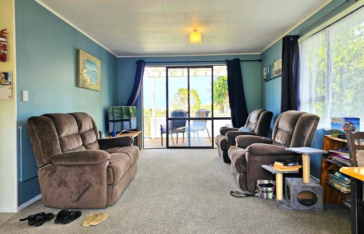 10 Waianga Place Omapere_16