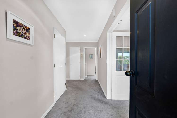 6 Kellyville Heights Merrilands_11