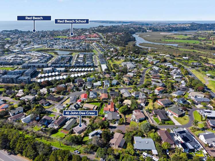 41 John Dee Crescent Red Beach_17