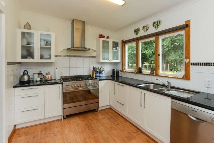 1633 Ngahape Road Central Hawkes Bay Country_4