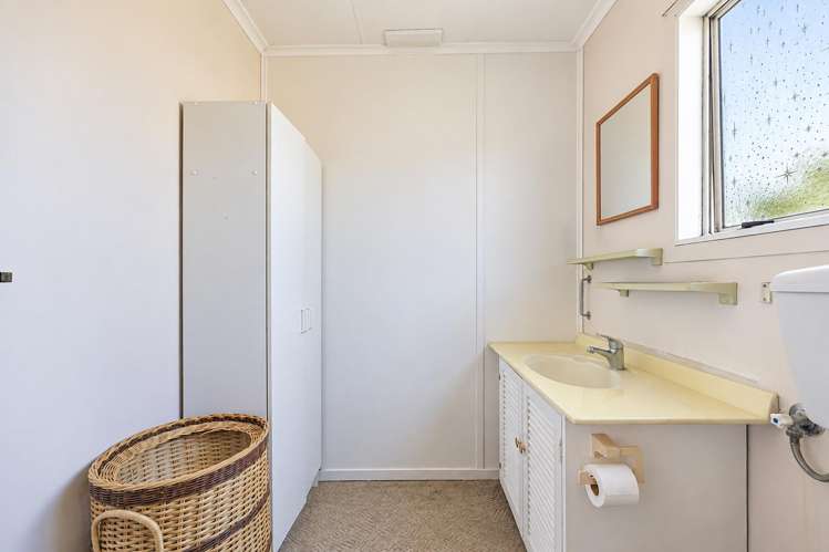 22 Roger Street Pukehangi_16