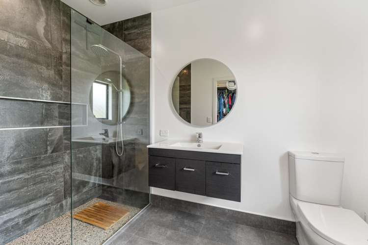 231 Mapara Road Acacia Bay_9