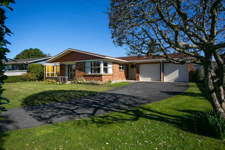 8 Woodstock Crescent Leamington_0