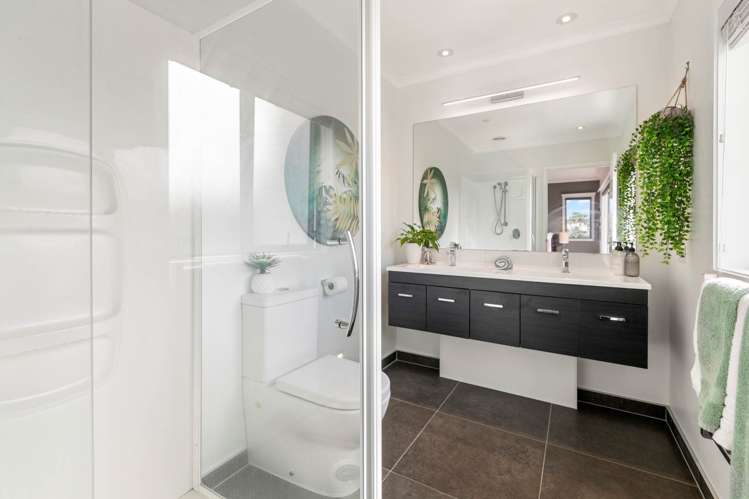 4 Te Oneroa Way Long Bay_21