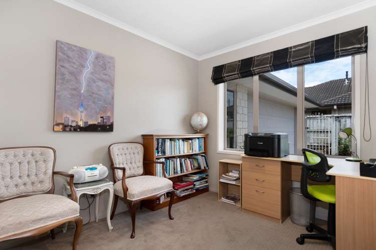 16 Glenmonarch Place Pyes Pa_19