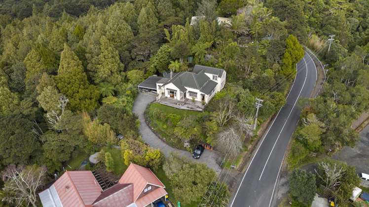 284 Forest Hill Road Waiatarua_18