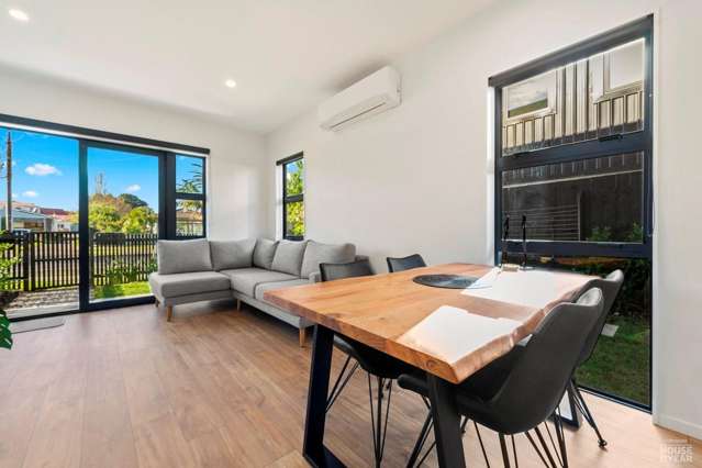 2/89 Beach Road Te Atatu Peninsula_2