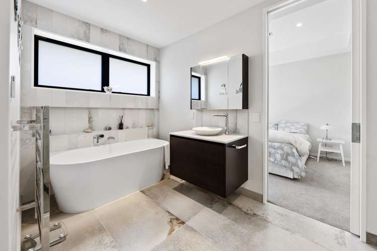 17 Lees Road Strowan_18