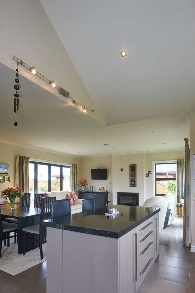 64 Breaksea Street Te Anau_22