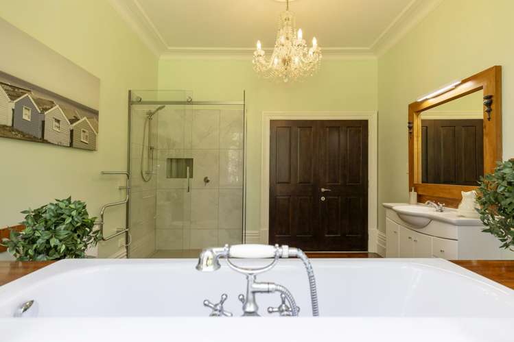 365 Whangamata Road Kinloch_23