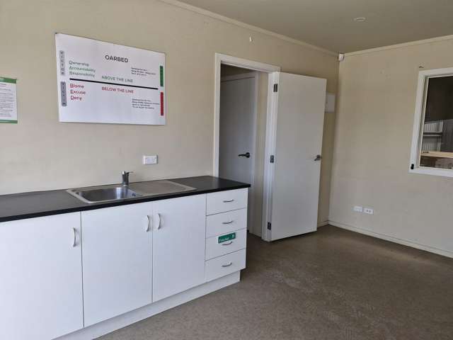 289 (unit 4) Bruce Berquist Drive Te Awamutu_3