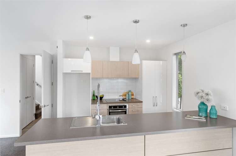 7/670 Ferry Road Woolston_5