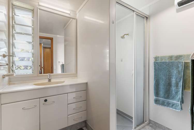 63 Parkhill Road Mellons Bay_16