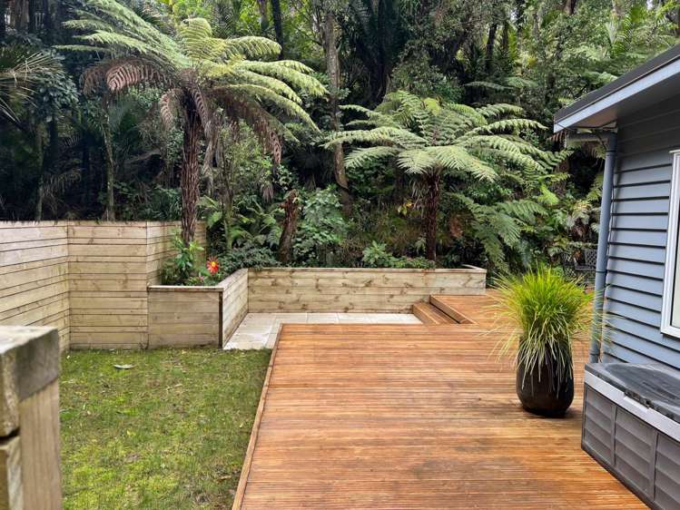20 Valley Road Titirangi_1