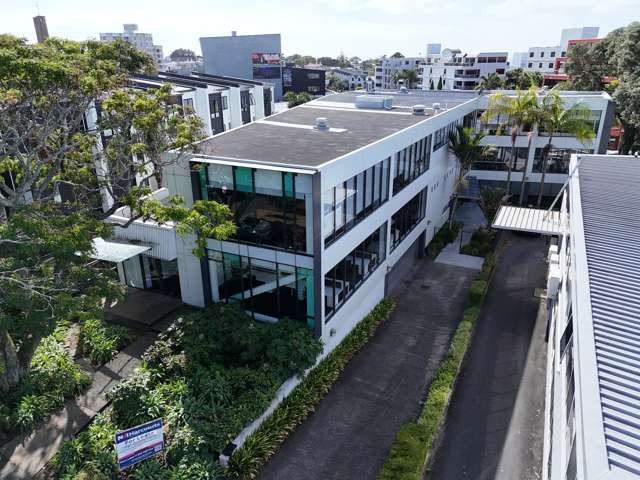 132 Hurstmere Road Takapuna_1