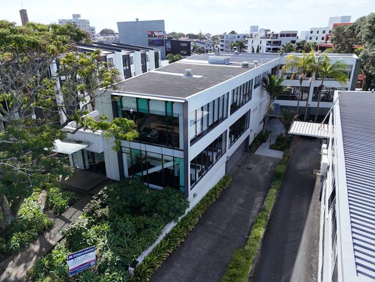 132 Hurstmere Road_0