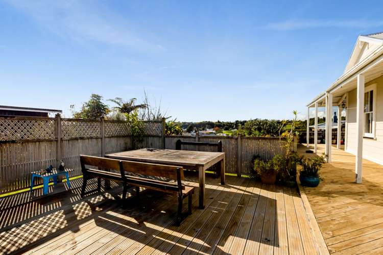 2 Broadway Waitara_25