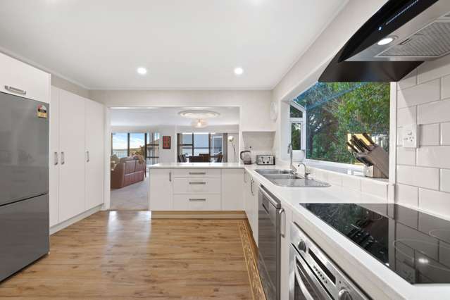 2/9 Takutai Avenue Bucklands Beach_3