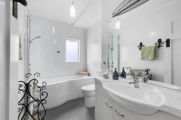 926 Kahikatea Flat Road Waitoki_12