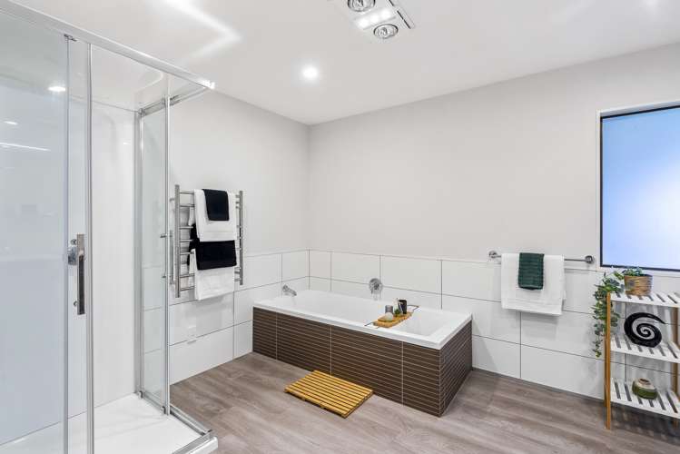 6 The Avenue Paraparaumu Beach_19