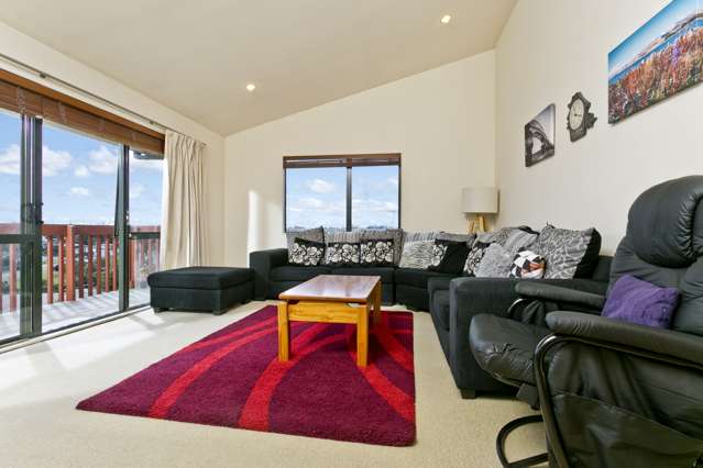 4/76 Target Road Totara Vale_1