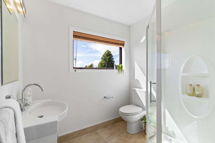 9a Folkestone Street Murrays Bay_15