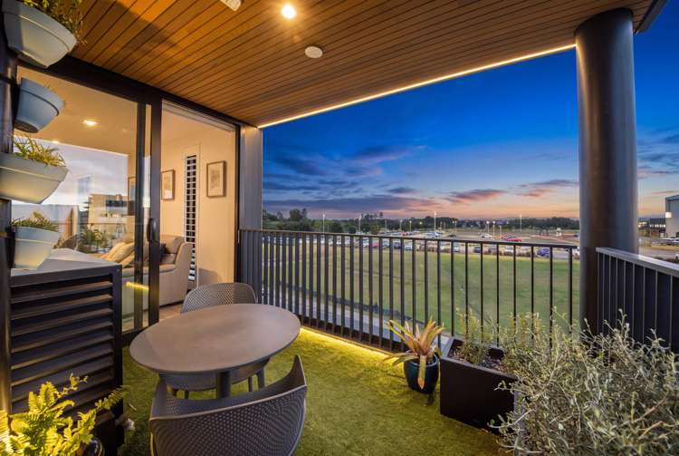 203/45 Hudson Bay Road Hobsonville_12