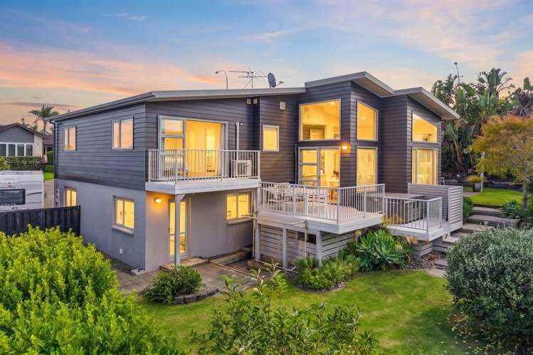 60 Chesterfield Way Orewa_38