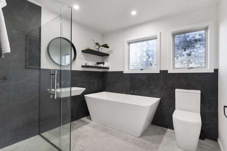 18 West Glade Crescent Birkenhead_13