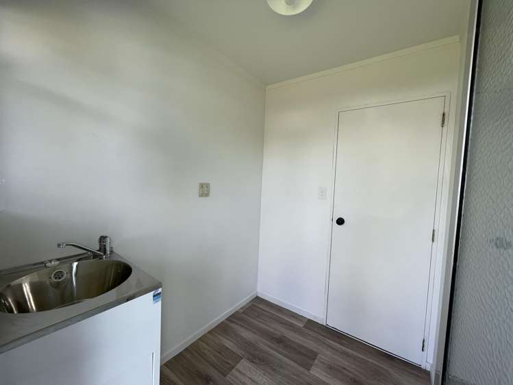 76B Kahikatea Drive Melville_9
