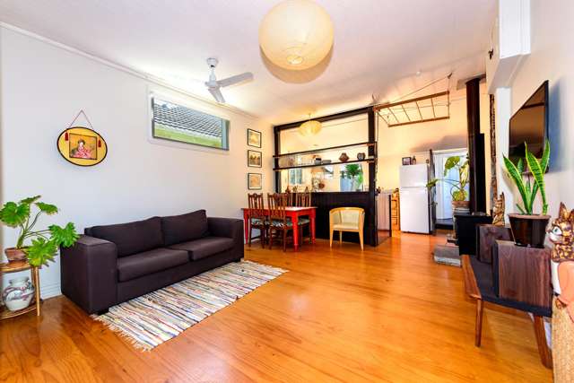 437 Ferry Road Woolston_1