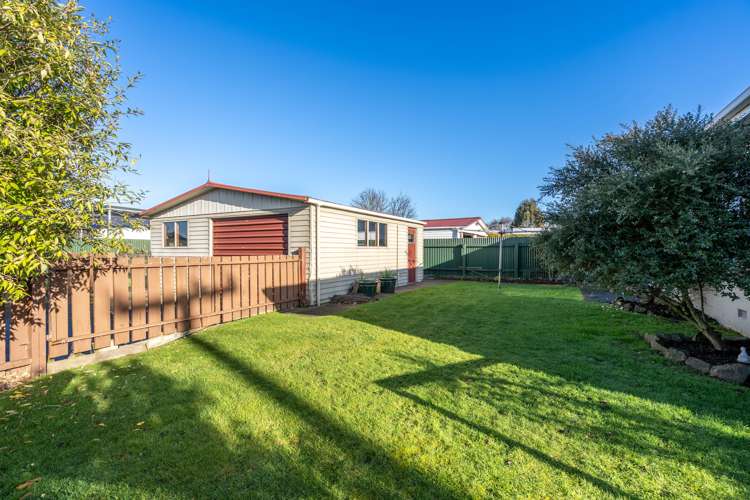 10 Edinburgh Crescent Waikiwi_12