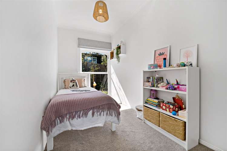 1 Riviera Place Hauraki_15