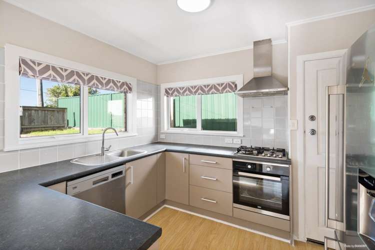 1/289 Lake Road Hauraki_5