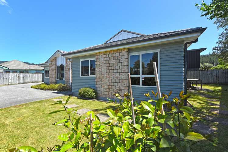 2a Field Street Silverstream_14