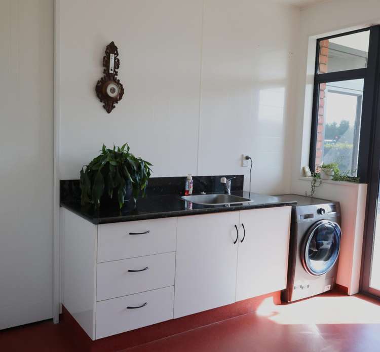 290 Old Port Road Warepa_20