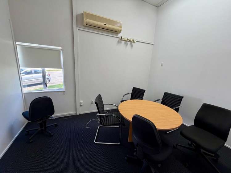 70 Ford Road Onekawa_4