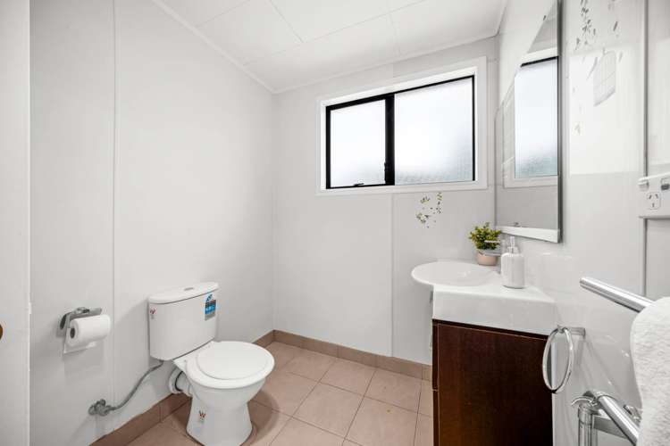 3/70 Hogans Road Glenfield_10