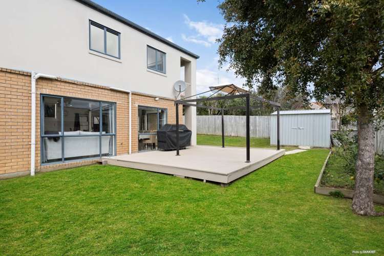 33 Newbliss Crescent East Tamaki Heights_9